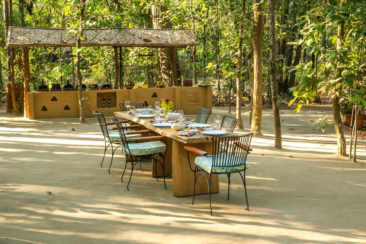 Kanha Jungle Lodge Dhanwār Exterior foto